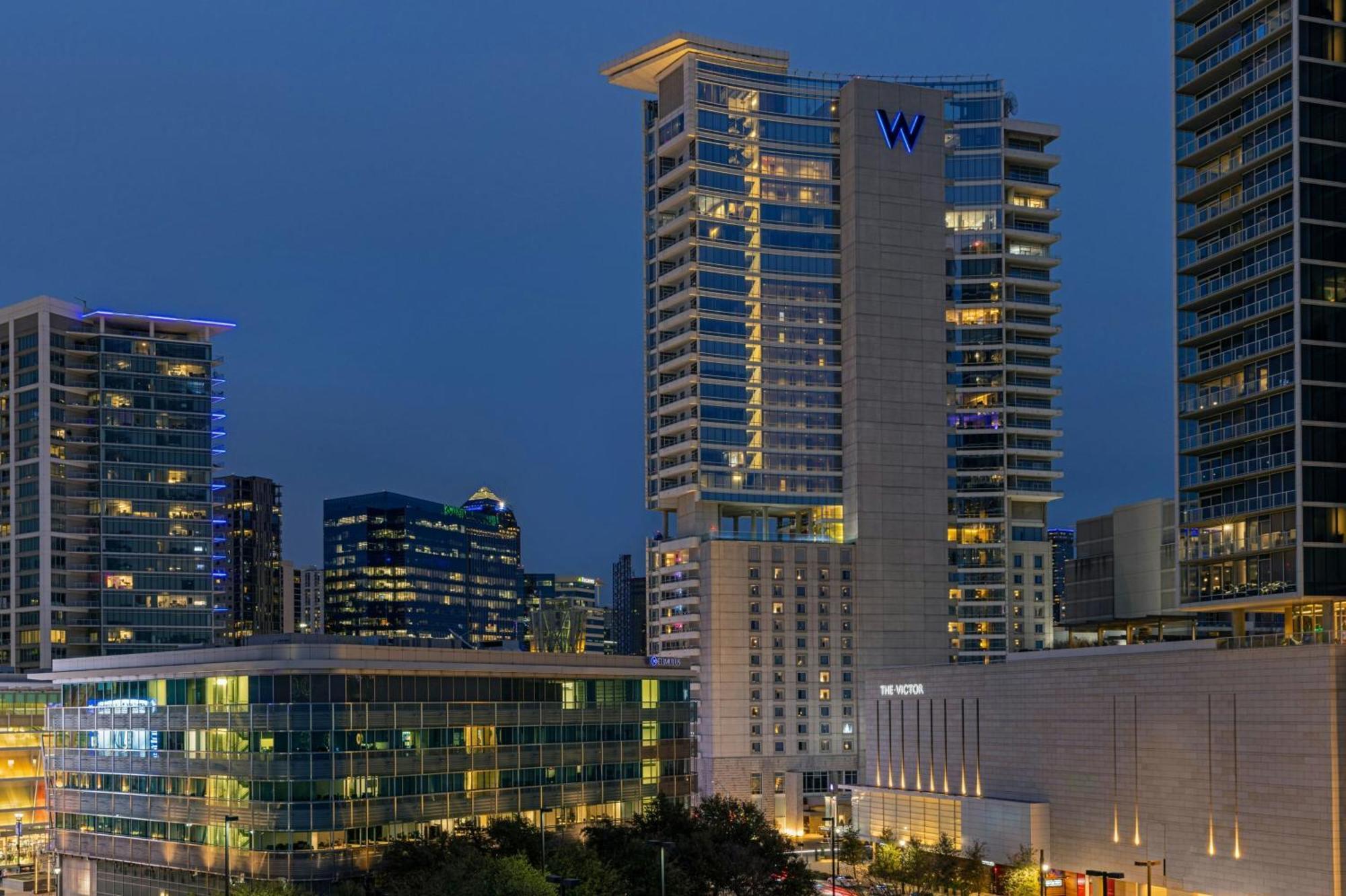 W Dallas Exterior photo